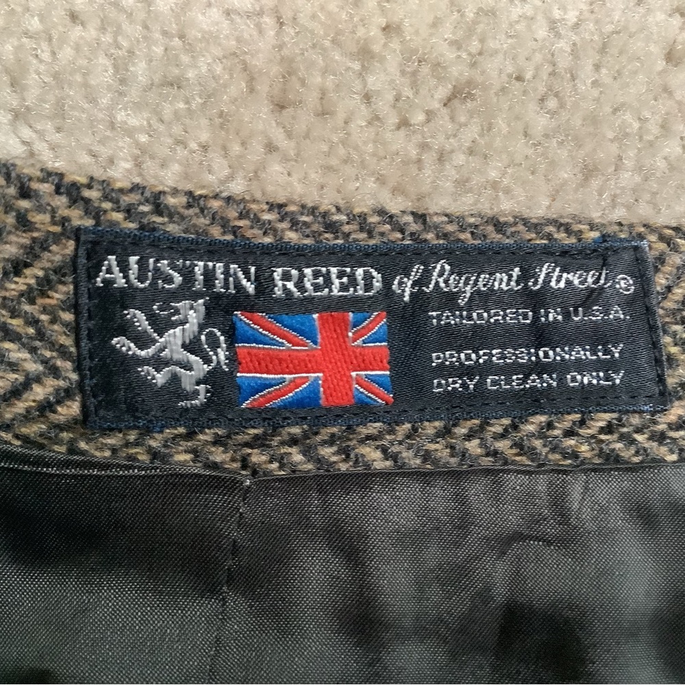 Vintage wool? Austin Reed of Regent Street, fully lined skirt.  S?